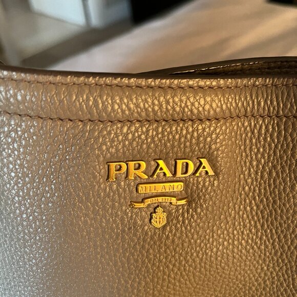 Prada Handbag (authentic) - Picture 2 of 4